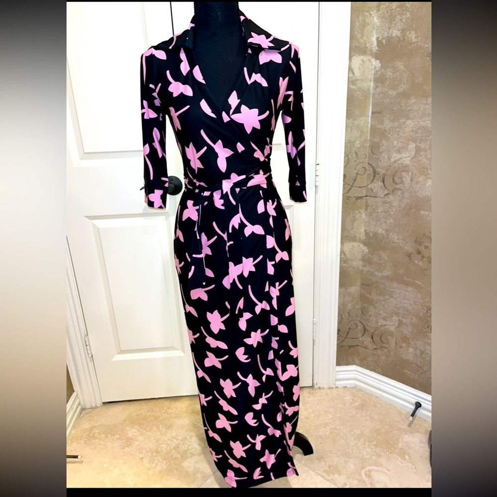 Elegant Pink and Black Wrap Dress